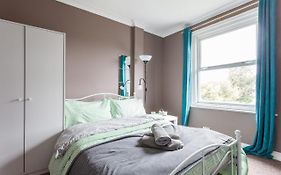 Shirley House 1, No-Frills Guest House, Self Catering, Smart Lock Check-In, Kitchen, Washer, Dryer, Great For Contractors